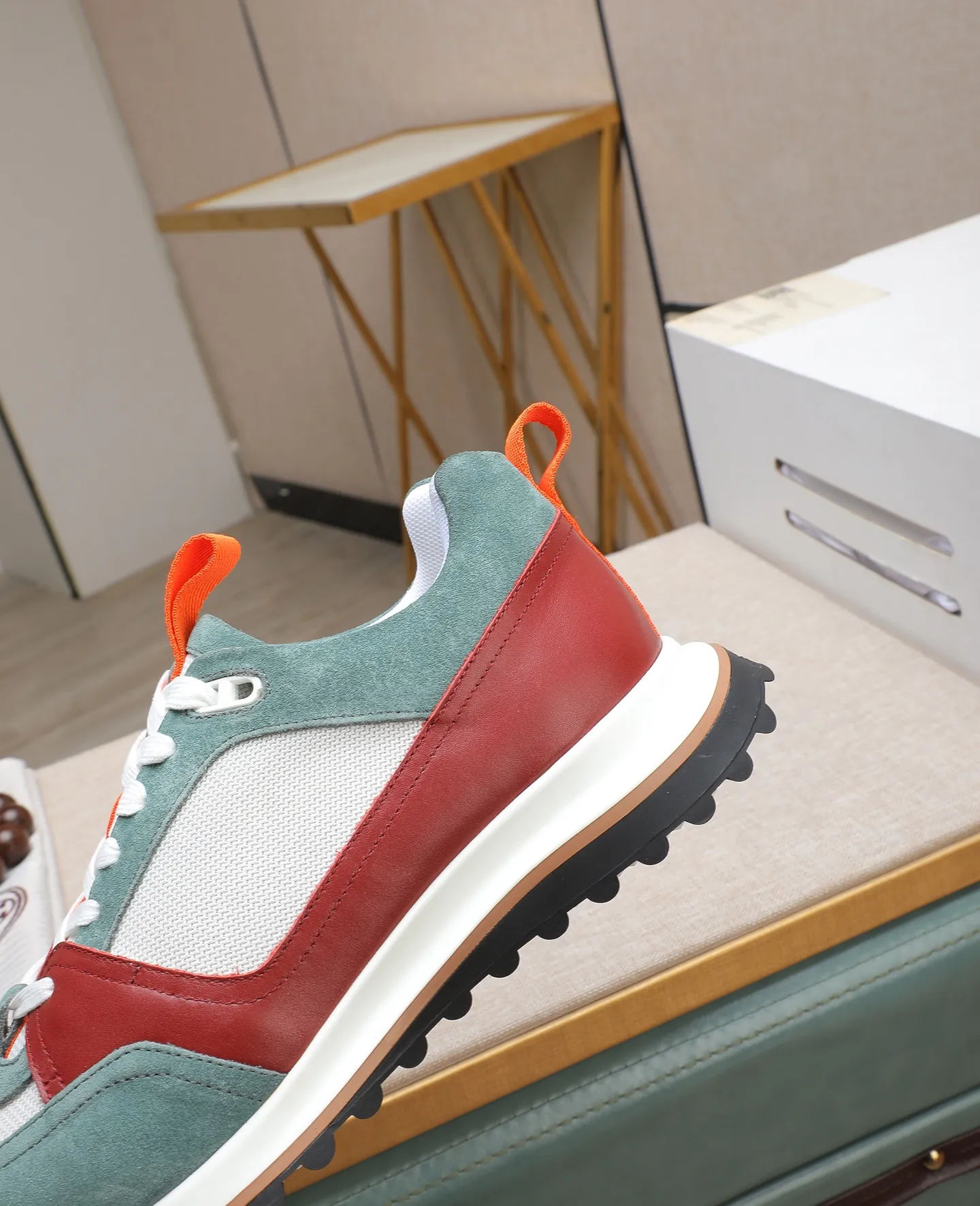 Men's shoes 💰760 Hermes🐴 25ss new autumn and winter products! Classic boot shape + British color matching design, imported calfskin, classic and durable! The original inverted mold last, the ultimate 1:1 shape, and the imported high-end cowhide presents a refined texture! Open the mold to customize the A-grade high-density private mold outsole with luxurious packaging! - Unique quality, 39-44 (38 45 46 customized)